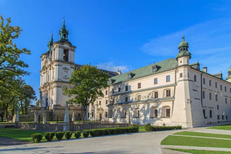 Krakow: Wawel Hill Audioguide Tour - Practical Stuff Before You Go: Time, ID, and What to Wear