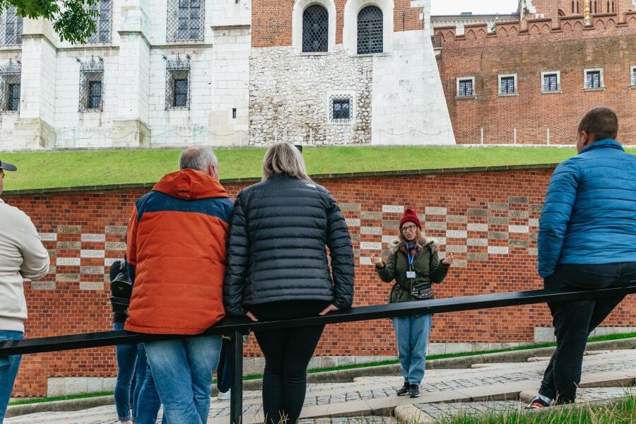 Krakow: Wawel Royal Hill with Optional Castle and Cathedral - Finishing at Wawel Cathedral, without the indoor ticket