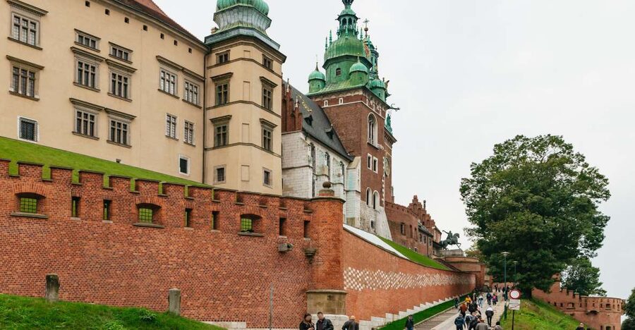Krakow: Wawel Royal Hill with Optional Castle and Cathedral - Meeting point and how to avoid the common start hiccup