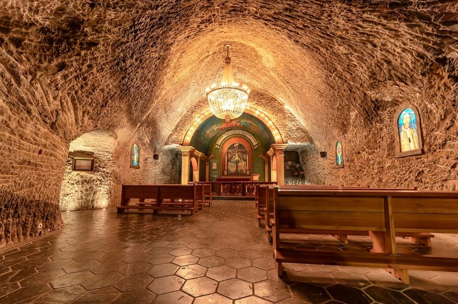 Krakow: Wieliczka Salt Mine and Auschwitz-Birkenau Tour - Who should book this Auschwitz-Birkenau and Wieliczka combo tour