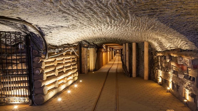 Kraków: Wieliczka Salt Mine Guided Tour with Transfer - Key things to know before you go