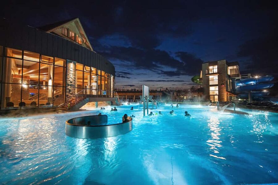 Krakow: Zakopane and Thermal Pools Tour with Hotel Pickup - Bacówka tasting of oscypek and vodka: more than just a snack