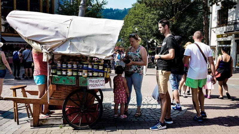Krakow: Zakopane Cable Car, Spirits, Tasting & Thermal Baths - Chochołowska Thermal Baths and Healing Zone: 3 hours to switch gears