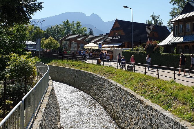 Krakow - Zakopane: Funicular, Cheese and Highland Highlights - Oscypek cheese testing: why this tasting feels more real than a souvenir stop
