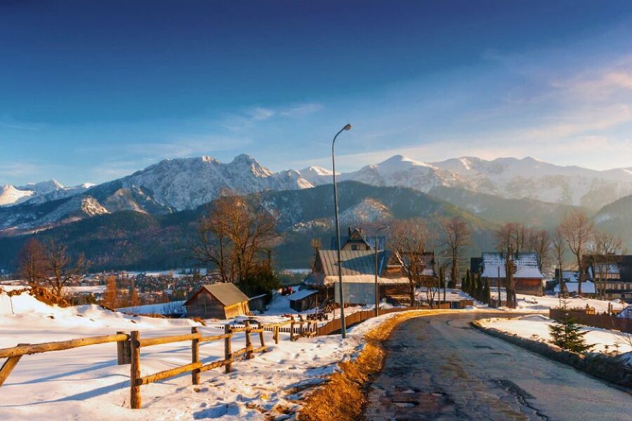 Krakow: Zakopane Tatra Mountains, Cable Car, Local Tasting - 3 hours in Zakopane town center: Krupówki, shopping, and lunch plans