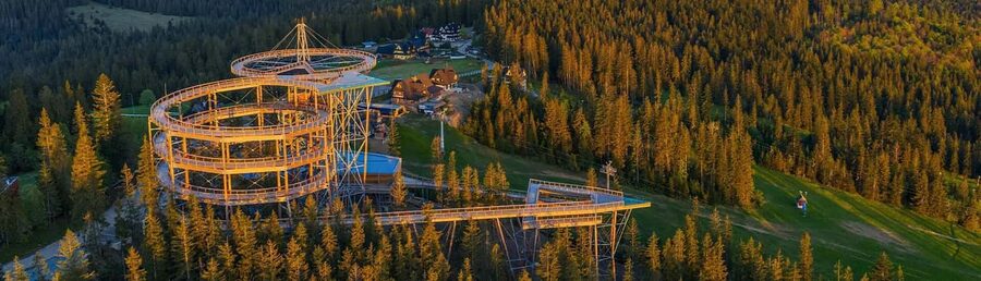 Krakow: Zakopane, Thermal Baths and Gorce Park Treetop Walk - Gate in Gorce and the Brama w Gorce treetop walk