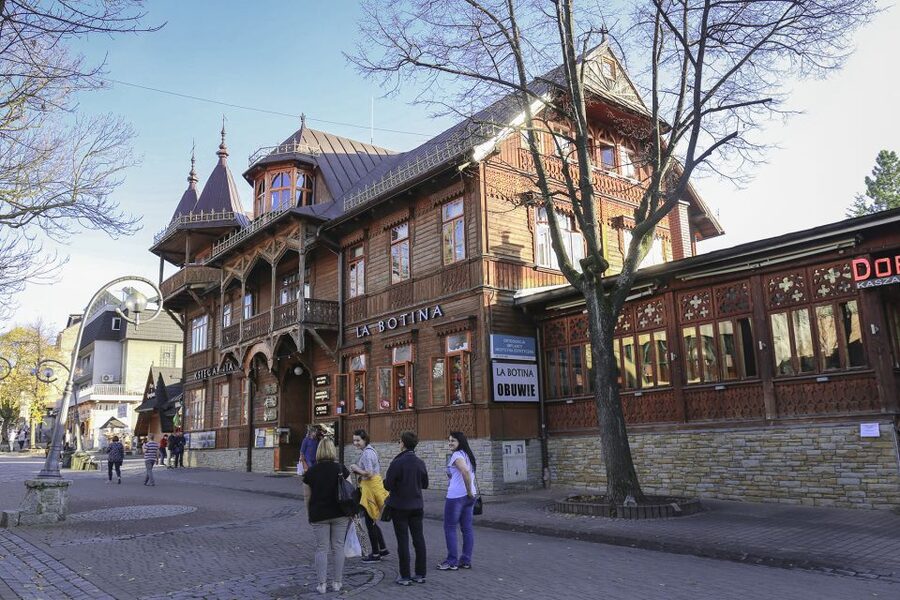 Kraków: Zakopane Tour, Thermal Pools & Hotel Pickup Options - Who should book this Zakopane day trip, and who should skip it