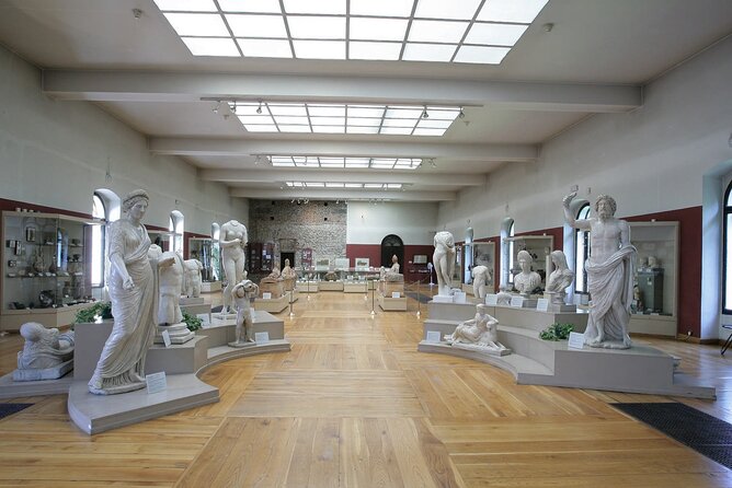 Lady with an Ermine: Czartoryski Museum - Entrance with CityPass - Princes Czartoryski Museum, 26 exhibition halls on two floors