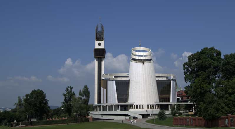 Łagiewniki-Sanctuary of Divine Mercy and John Paul II - John Paul II Sanctuary and the Have No Fear Center: inspiration with exhibits built in