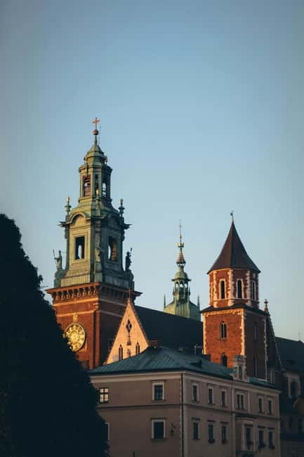 Mysterious Wawel Cathedral and Wawel Courtyard Guided Tour - Stop 1: Monument of John Paul II, a quick setup