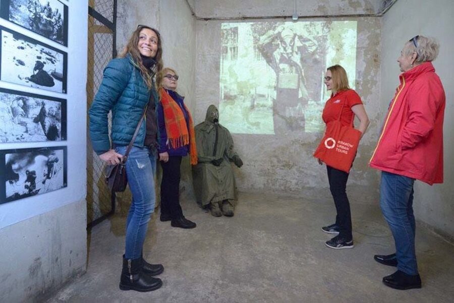 Nowa Huta Tour Krakow: Ideal Communist City Small Group Walk - Zapiekanka snack: a simple taste of the communist era