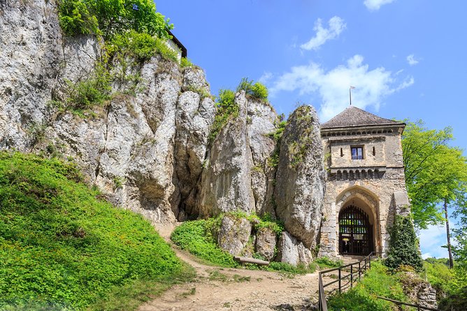 Ojców National Park, private tour from Krakow - Getting there by private minibus, with live commentary