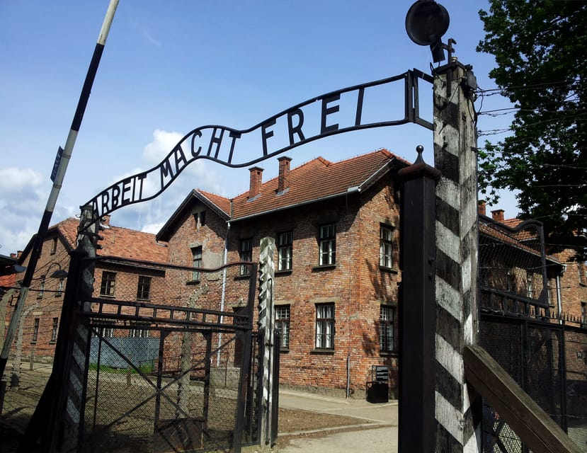 Oswiecim: Auschwitz-Birkenau Skip-the-Line Entry Tickets - Auschwitz-Birkenau in 3.5 hours, what this ticket really covers
