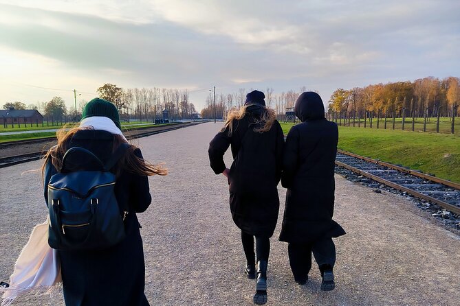 Private Guided Tour to Auschwitz & Birkenau from Krakow - Wawel Hill stop, a calmer contrast before the memorial