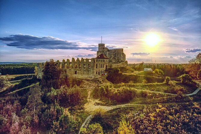 Private Guided Tour to Trail of the Eagles Nests from Krakow - What makes this tour click