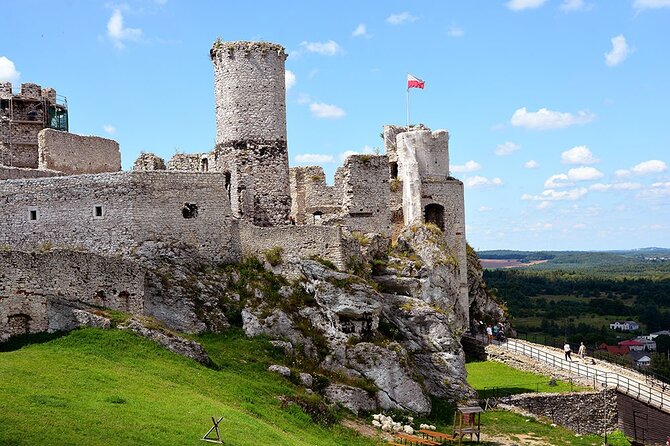 Private Guided Tour to Trail of the Eagles Nests from Krakow - Hercules’ Mace: a quick rock formation that changes the mood