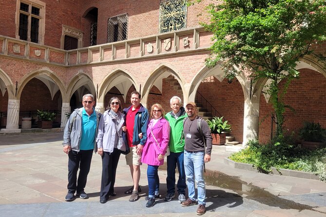 Private Krakow City Tour, Krakow Old Town and Wawel Castle Tour - Why this private Old Town and Wawel route works so well