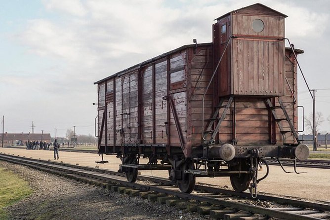 Private Tour to Auschwitz & Birkenau from Katowice - Auschwitz From Katowice: What Makes This Private Day Feel Manageable