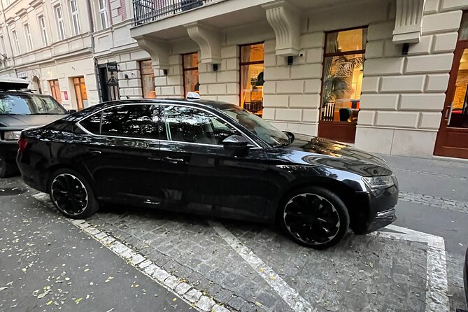 Private Transfer from/to Krakow Airport - Private and Door-to-Door: What You Gain (and What You Give Up)