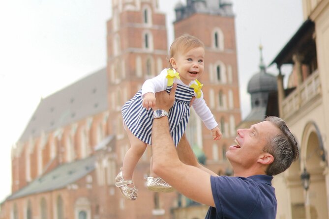 Professional Photoshoot in Krakow - Entering the session at plac Szczepański, right in the action