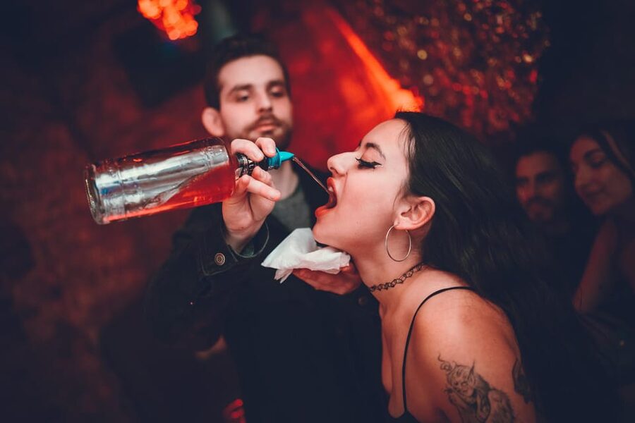 Pub Crawl - 1-hour Open Bar then Vip to 5 Clubs - Krakow - Eros Bendato statue: your 9:30 PM starting point