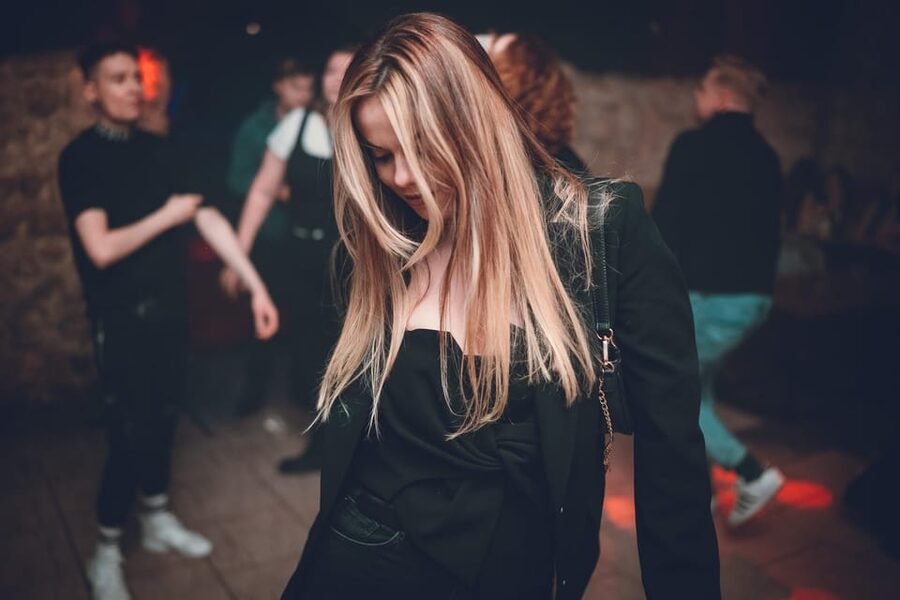 Pub Crawl - 1-hour Open Bar then Vip to 5 Clubs - Krakow - The guide factor: why Pablo-style hosting matters