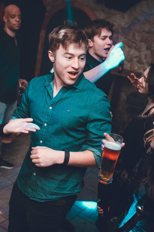 Pub Crawl - 1-hour Open Bar then Vip to 5 Clubs - Krakow - What to bring, and what rules you need to know