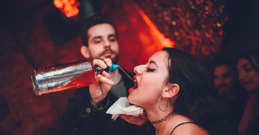 Pub Crawl - 1-hour Open Bar then Vip to 5 Clubs - Krakow - Who this pub crawl is best for (and who should skip it)