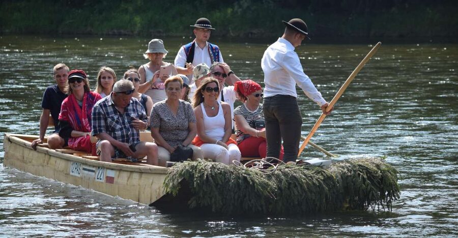 Rafting on Dunajec & Zakopane Tour – Day Trip from Krakow - Dunajec River Rafting in Pieniny: Calm Scenery, Real Views