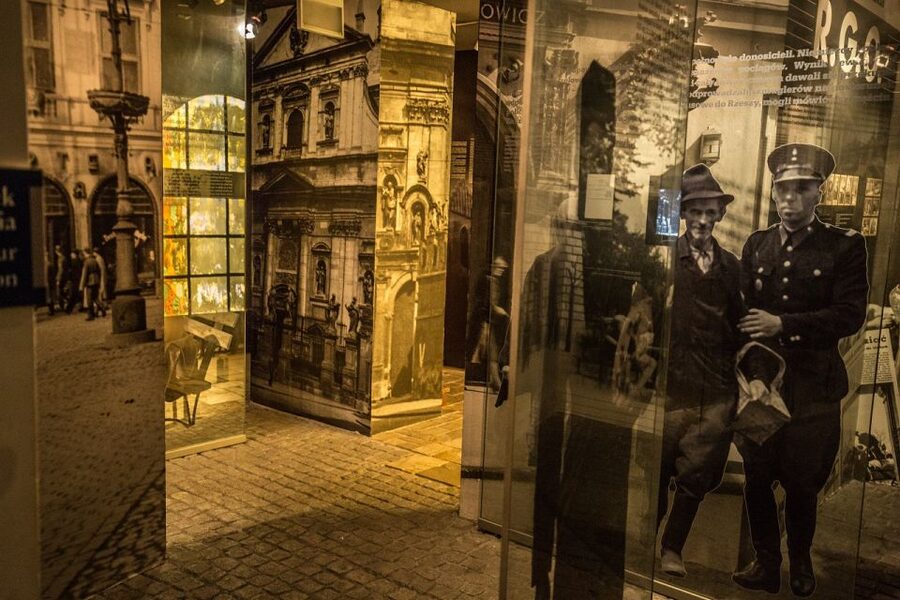 Schindler's Factory + Ghetto in Krakow and Wieliczka Tour - Price and logistics: what your $136 includes