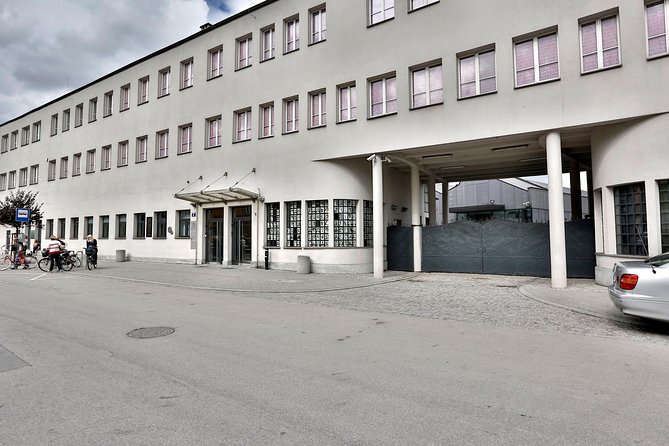 Schindler's List - Oskar Schindler Factory Museum Guided Tour - What to do around the museum, food and timing