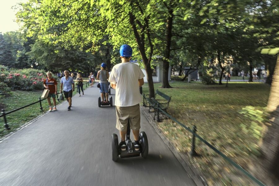 Segway Tour Krakow: Full Tour (Old Town + Jewish Quarter) - Jewish Quarter riding: alleys, synagogues, culture, and wartime context
