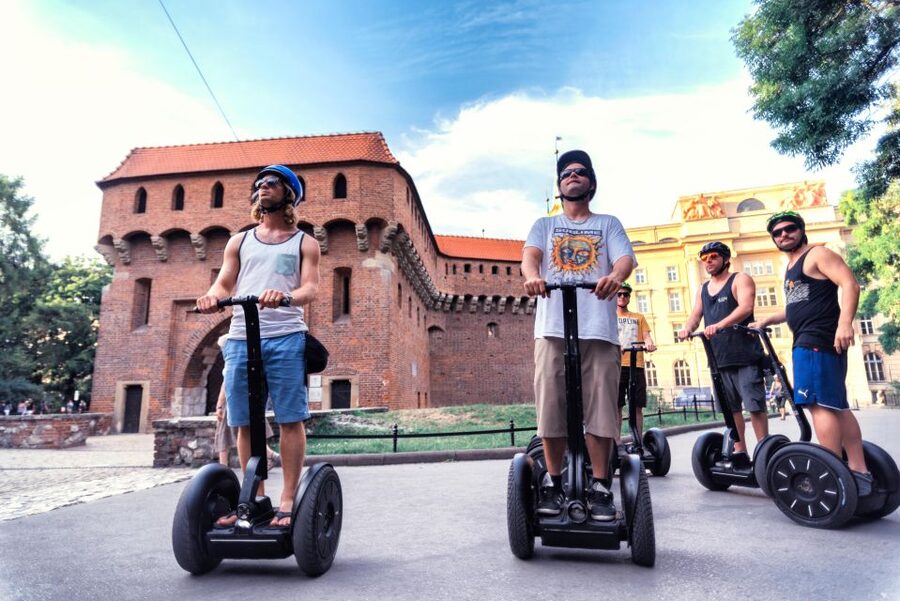 Segway Tour Krakow: Grand Tour (Old Town + Wawel Castle) - Heading to Wawel Castle: the royal hill experience