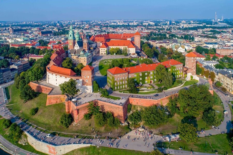 Skip-the-Line Wawel Castle Chambers Private Tour - Why Wawel Hill is the right place to start in Krakow