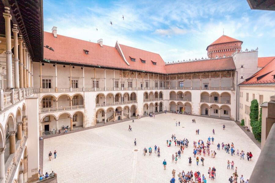 Skip-the-Line Wawel Castle Chambers Private Tour - Practical tips for a smooth Wawel visit