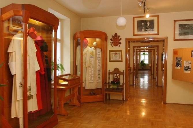 The Footsteps of John Paul II & Divine Mercy Private Tour - Private pickup and the air-conditioned minibus: the practical win