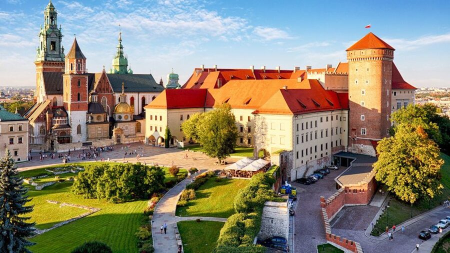 Wawel Hill Tour with Audio Guide - From Herbowa Gate to Kanonicza Street, The Walk That Sets the Scene