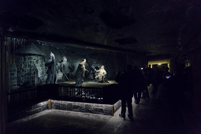 Wieliczka Salt Mine Best Value Shared Tour - The descent and steps: Your main test of comfort (and how to handle it)