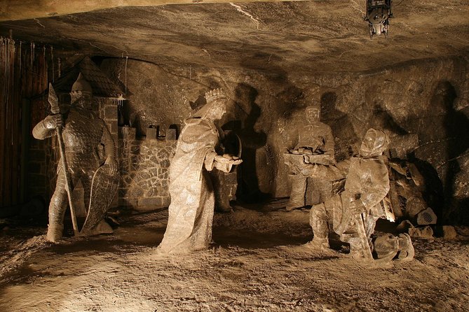 Wieliczka Salt Mine Guided Tour from Krakow with pick-up from Selected Hotels - Guides and group size: getting your bearings without losing the plot