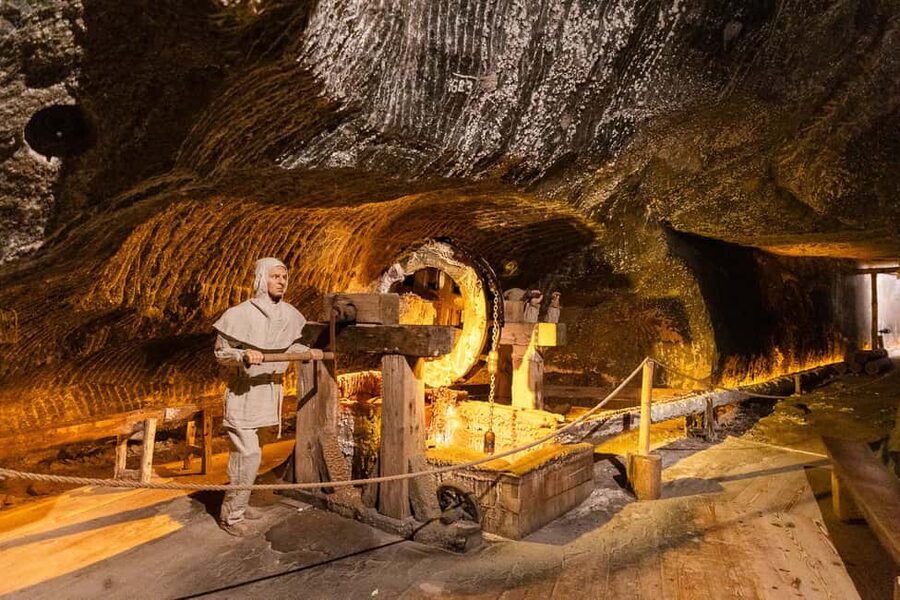 Wieliczka Salt Mine Tour from Kraków – Skip the Line Entry - Inside the salt mine: chambers, chapels, and the art you can touch