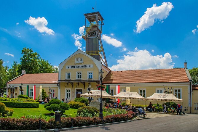 Wieliczka Salt Mine tour private transport - Underground route: 22 chambers with a ticketed 2-hour visit
