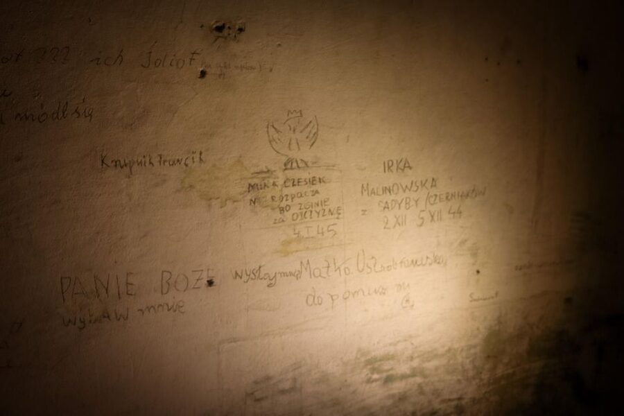 World War II in Krakow Walking Tour in English - Stop 3, St. Michael’s prison cells and the power of inscriptions