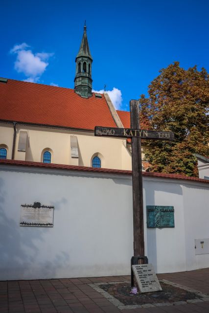 World War II in Krakow Walking Tour in English - Stop 5, bomb shelters at Park Krakowski and the civilian side of wartime life