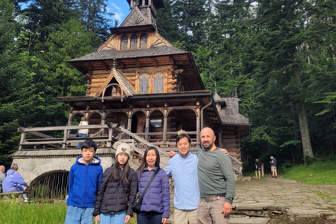 Zakopane Private Tour From Krakow - Zywiec Skansen (Historyczna Zabudowa Chocholowa): A Quiet Wooden Cottage Moment