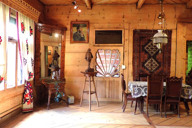 Zakopane, Tatra Mountains w/ Gubalowka Funicular tour from Krakow - Witów Highlander Hut: smoked cheese tasting that actually feels local